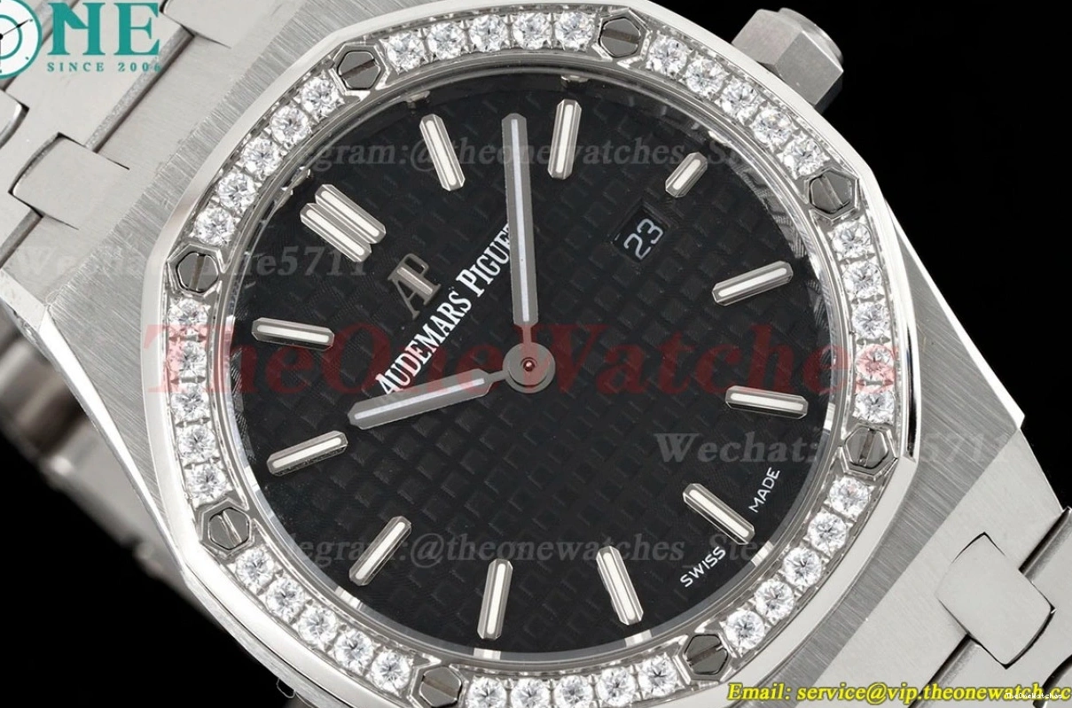 Swiss 33mm SS SS Quartz Black Ladies Oak Dial 8F Royal 0227